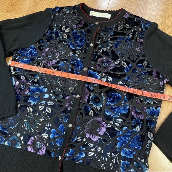 Vintage Black and Blue Floral Cardigan - Picture 10 of 12